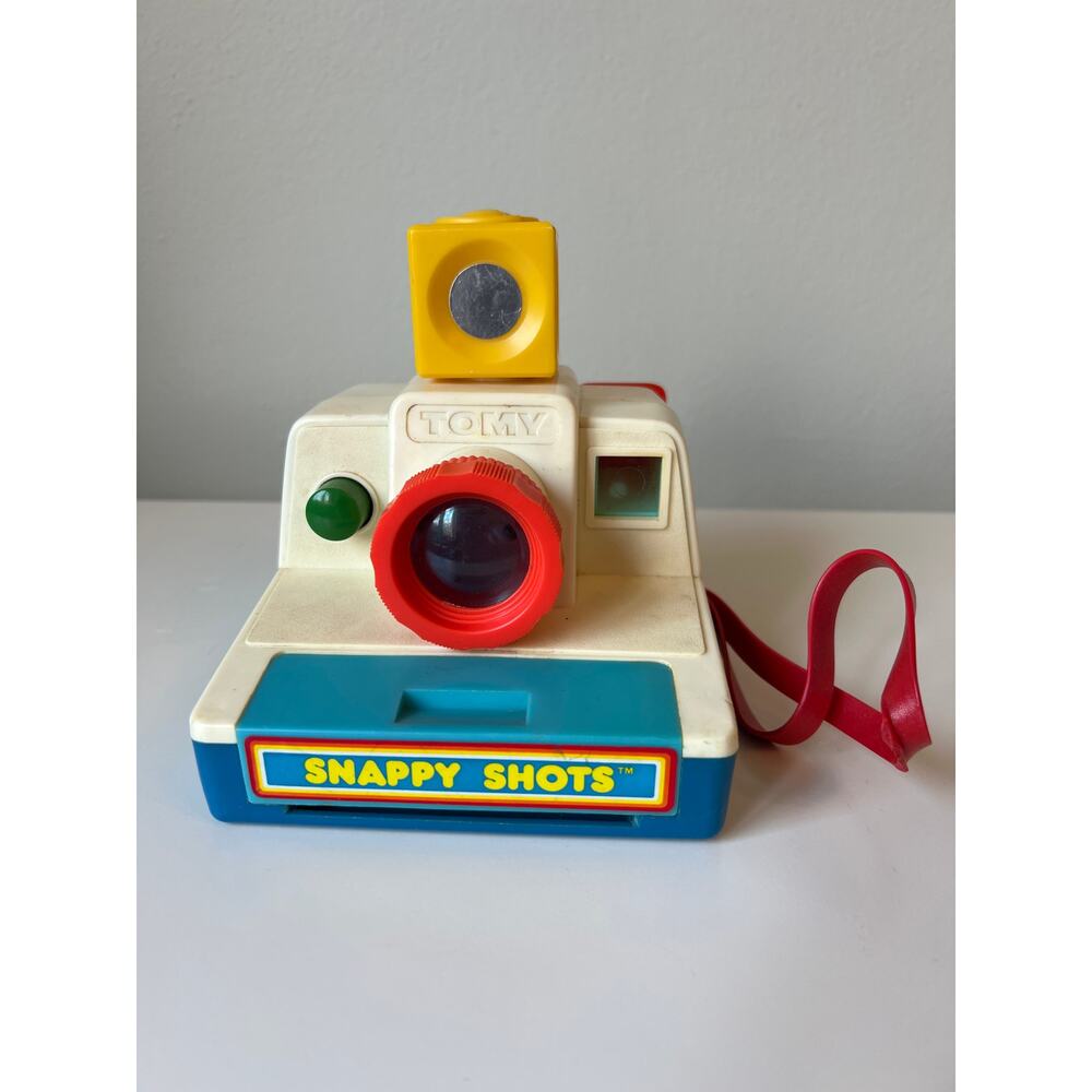 1979 Tomy Snappy Shots Toy Camera Polaroid Retro Flash Cube Strap NO FILM